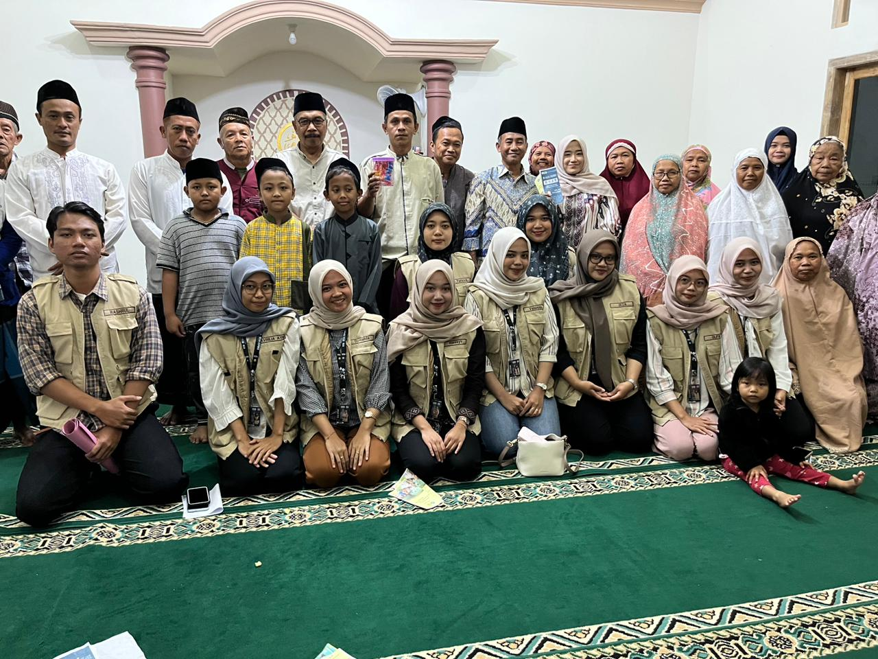 SOSIALISASI MASYARAKAT TENTANG DAGUSIBU DAN ILP DARI KKN UNIV BHM MADIUN